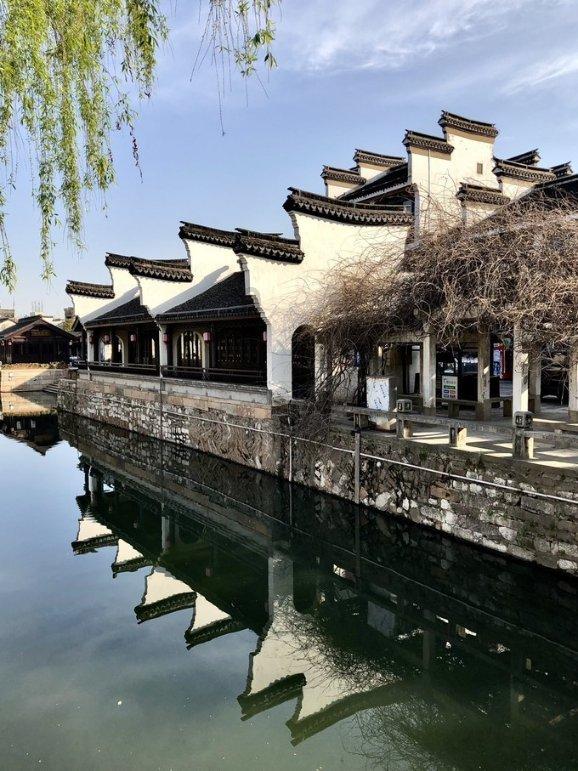 新能源汽车发展势头能否持续？有何挑战？权威解读